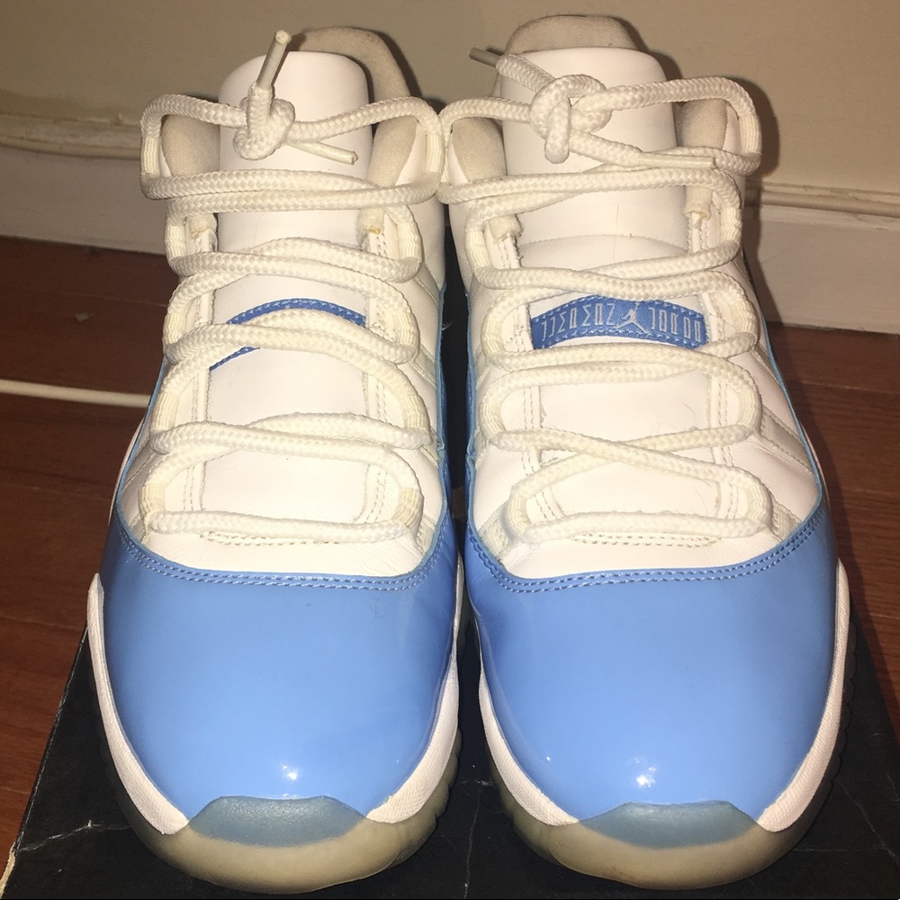 Air Jordan 11 low white/ Carolina blue